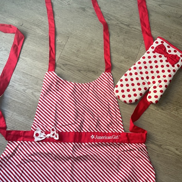 NWOT American Girl Williams Sonoma Apron and Mitten - Picture 3 of 6